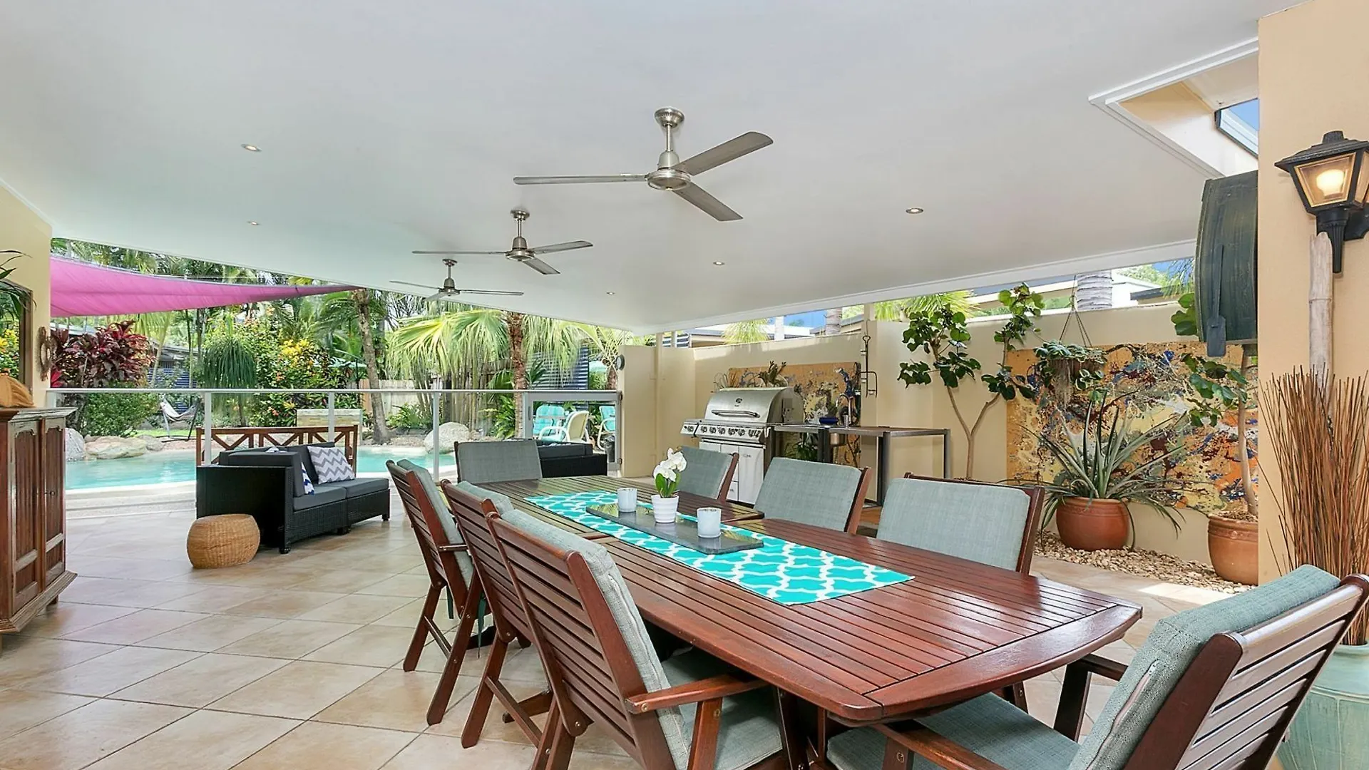 Trinity Breezes At Trinity Beach Holiday home